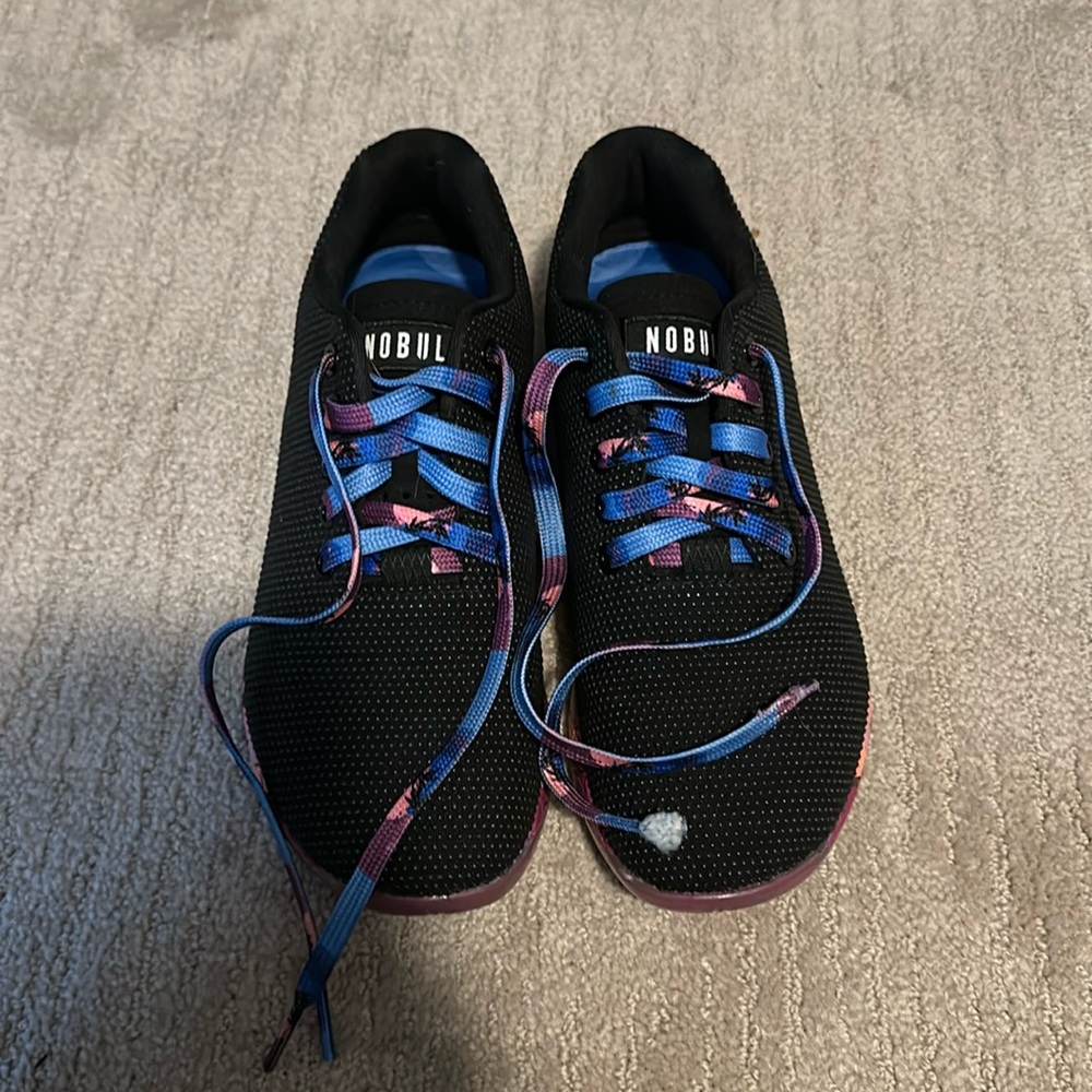 No Bull trainers, barely worn.